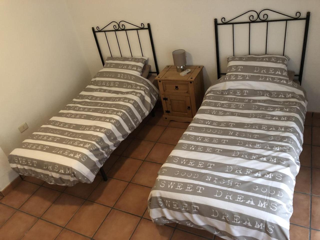 Puerto De Mazarron Large House With Roof Terrace & Sea Views-5 Guests Have 3 Bedrooms & 1 To 4 Guests Have 2 Bedrooms Eksteriør bilde
